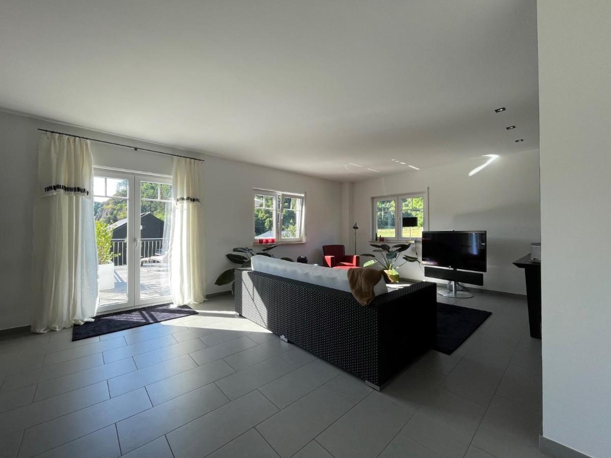 Stilvolle Wohnung Fuer 2-3 Personen - Mit Riesiger Dachterrasse Haigerloch Luaran gambar