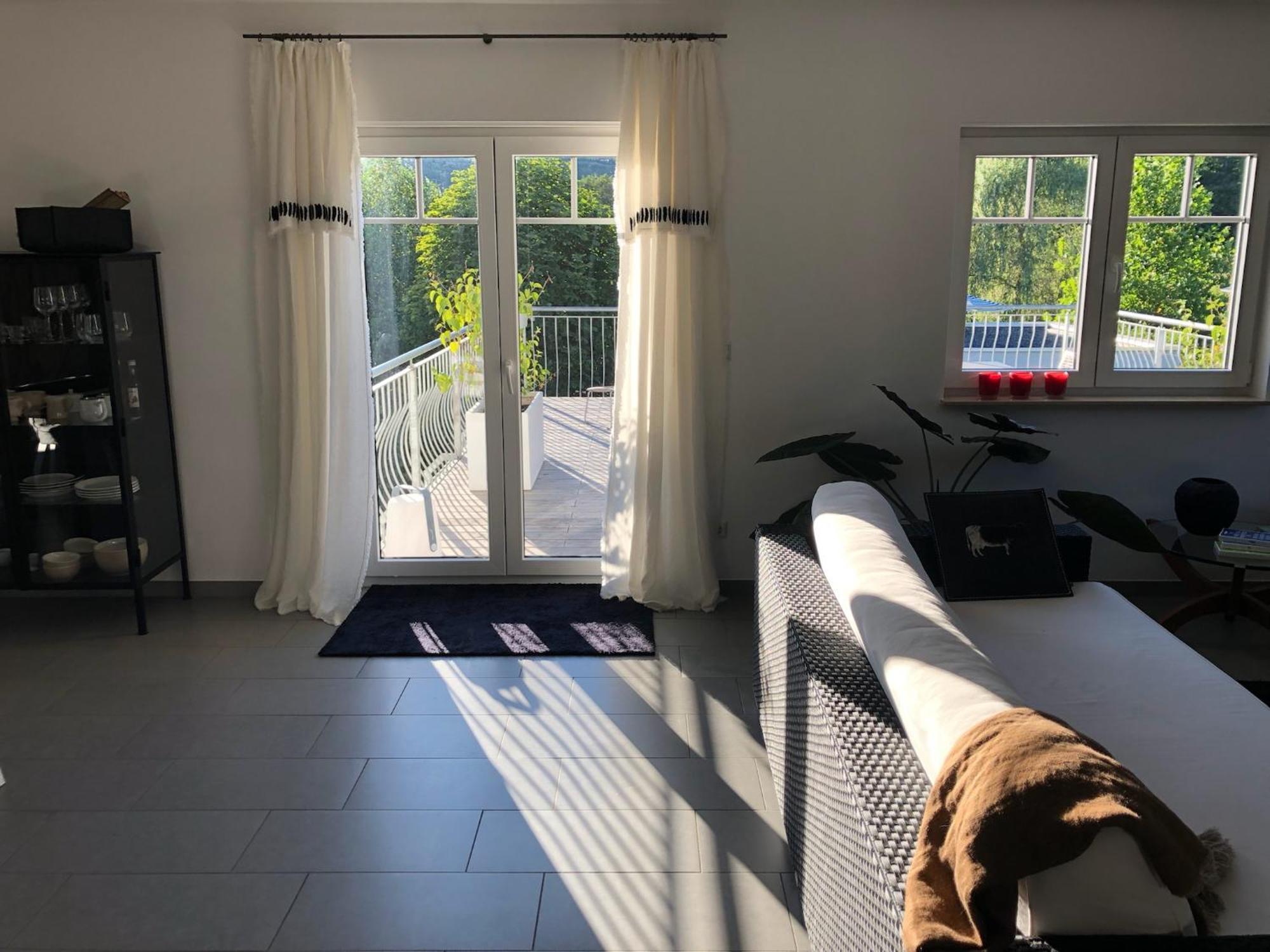 Stilvolle Wohnung Fuer 2-3 Personen - Mit Riesiger Dachterrasse Haigerloch Luaran gambar