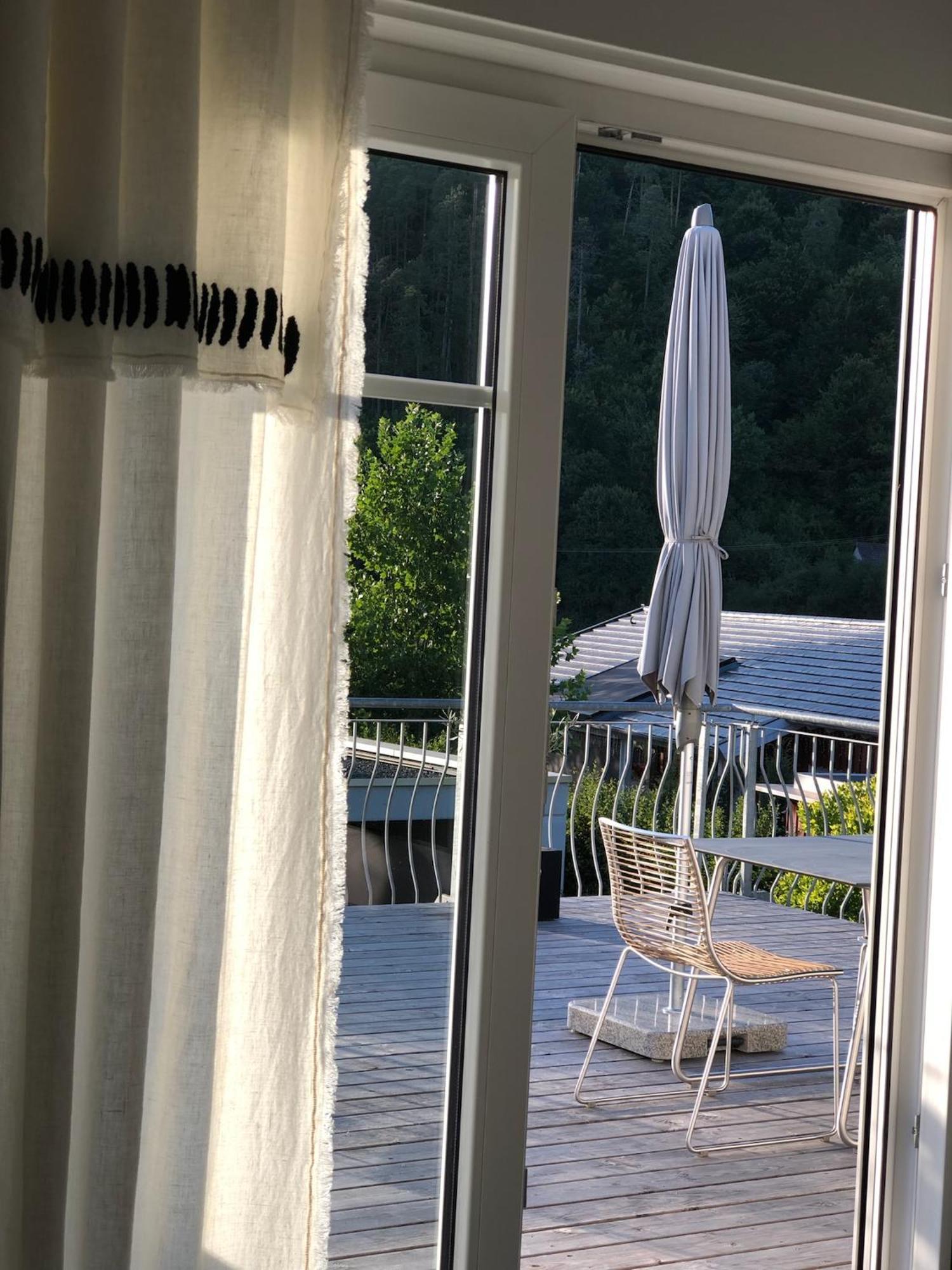 Stilvolle Wohnung Fuer 2-3 Personen - Mit Riesiger Dachterrasse Haigerloch Luaran gambar