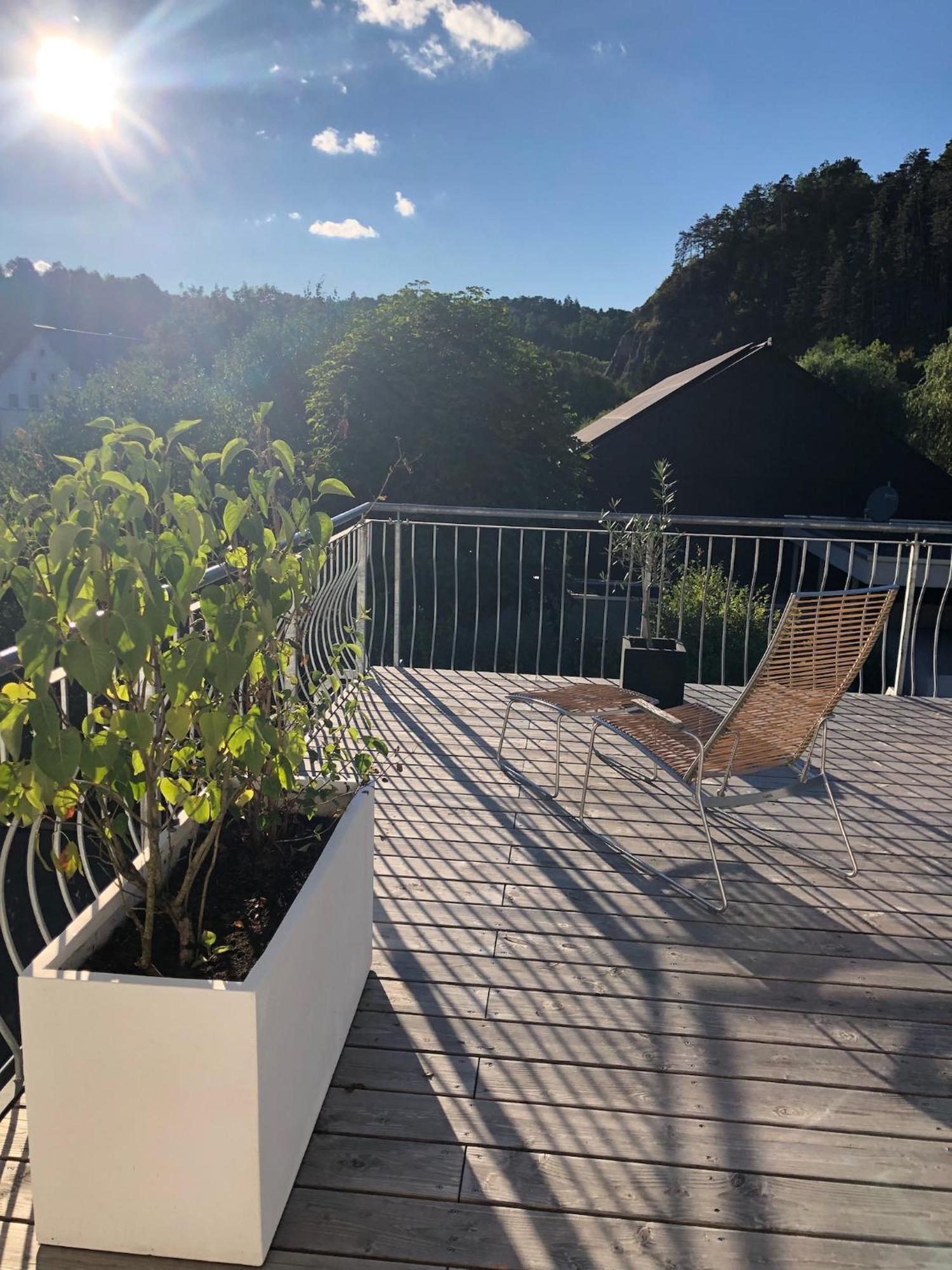 Stilvolle Wohnung Fuer 2-3 Personen - Mit Riesiger Dachterrasse Haigerloch Luaran gambar