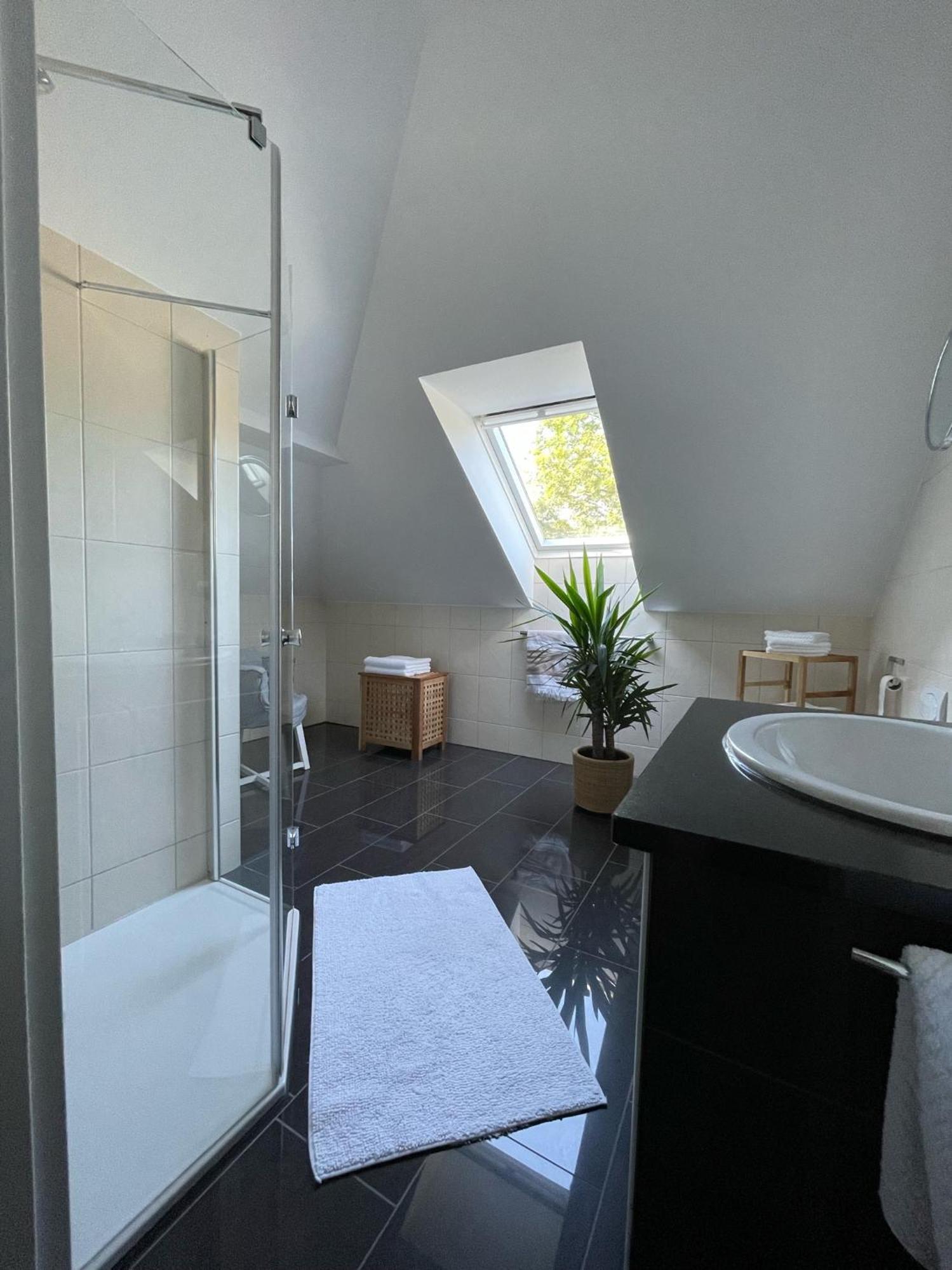 Stilvolle Wohnung Fuer 2-3 Personen - Mit Riesiger Dachterrasse Haigerloch Luaran gambar